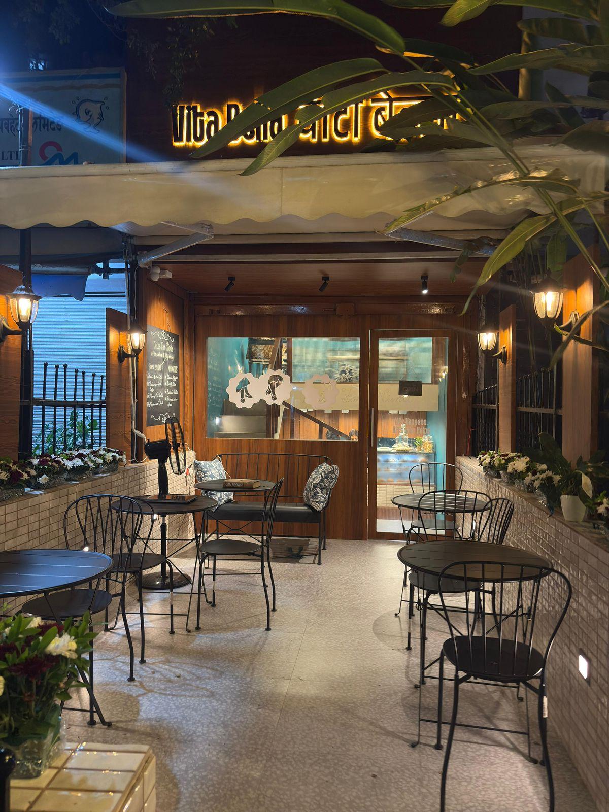 Vita Bella - Cozy cafe for Intimate experiences